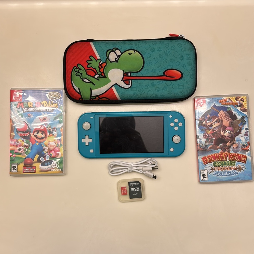 - Nintendo Switch Lite Mario Donkey Kong Sandisk Bundle - Picture 1 of 10